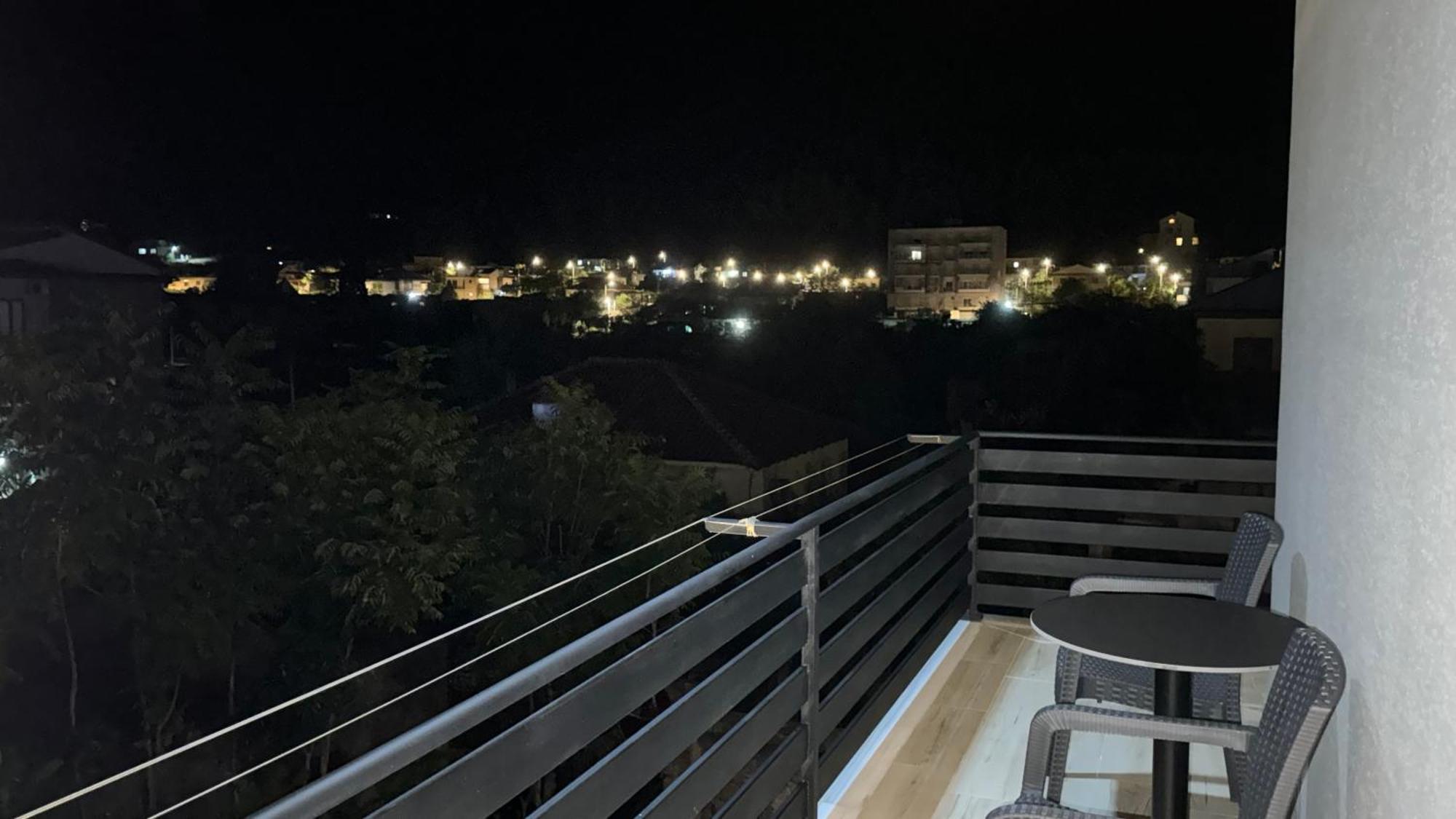 Hotel Bizant Пермети Экстерьер фото
