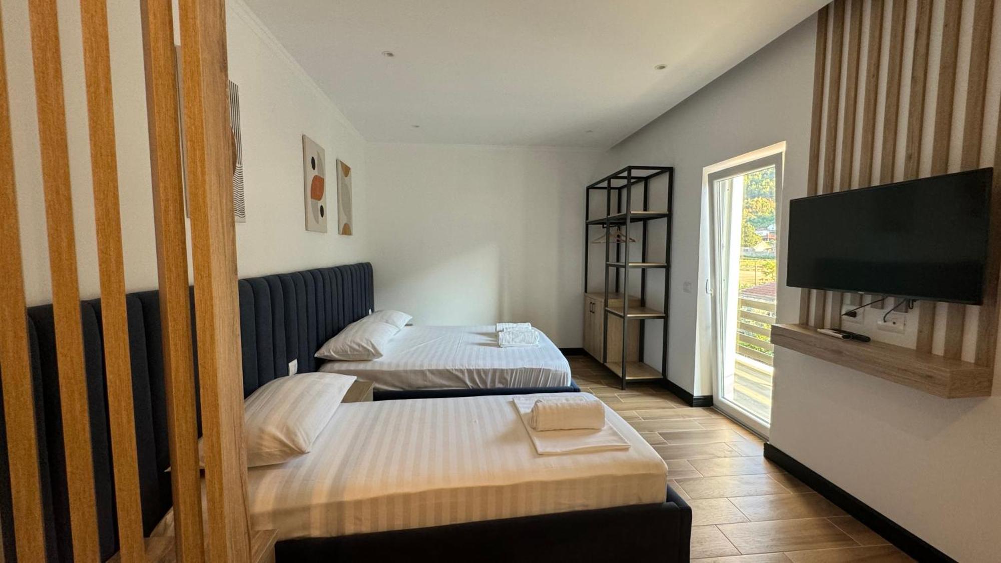 Hotel Bizant Пермети Экстерьер фото