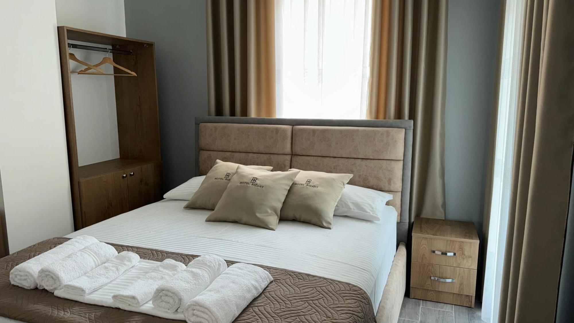 Hotel Bizant Пермети Экстерьер фото